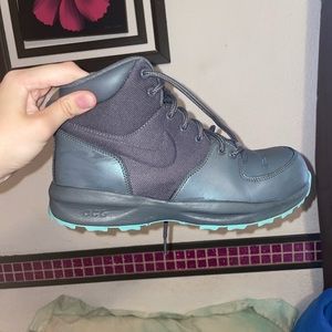 NIKE WINTER BOOTS